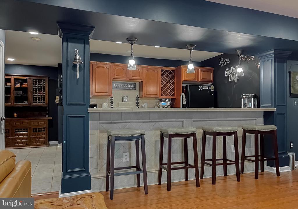 44906 GOLDEN EYE COURT