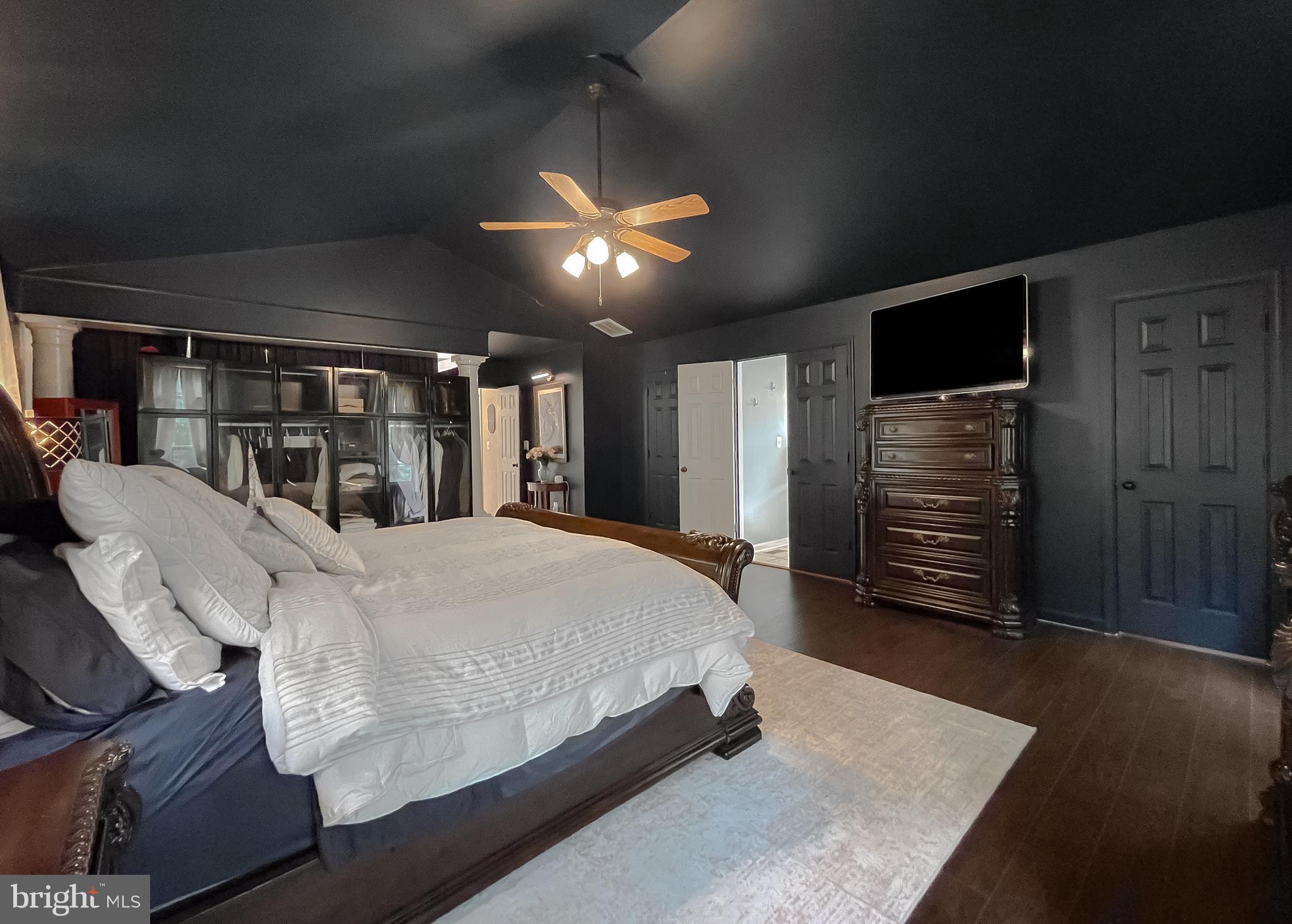 44906 GOLDEN EYE COURT