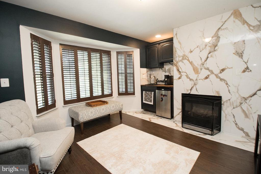 44906 GOLDEN EYE COURT