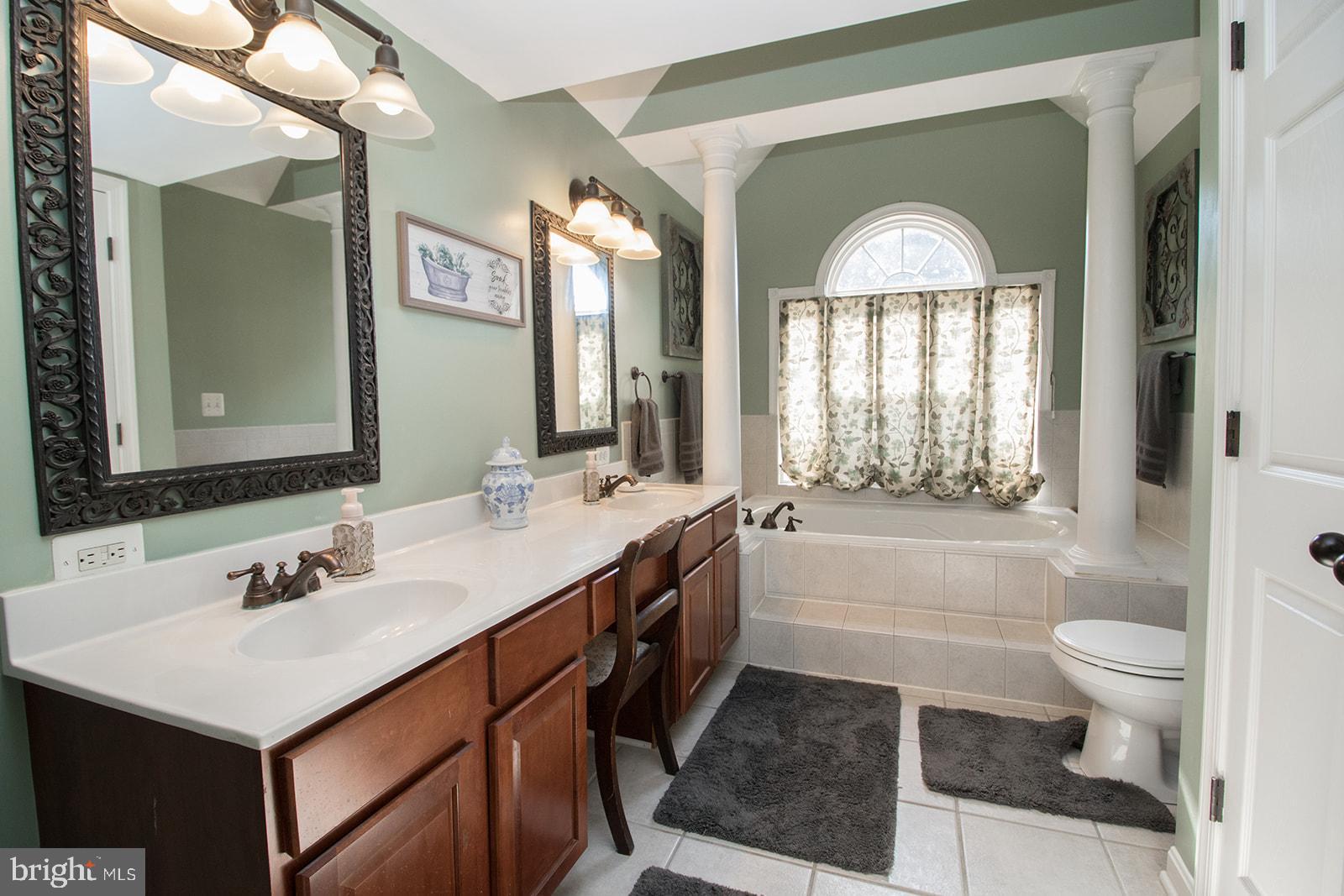 44906 GOLDEN EYE COURT