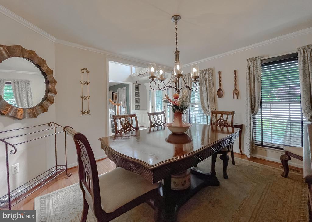 44906 GOLDEN EYE COURT
