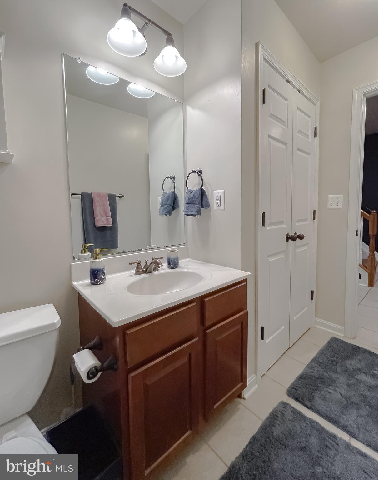 44906 GOLDEN EYE COURT