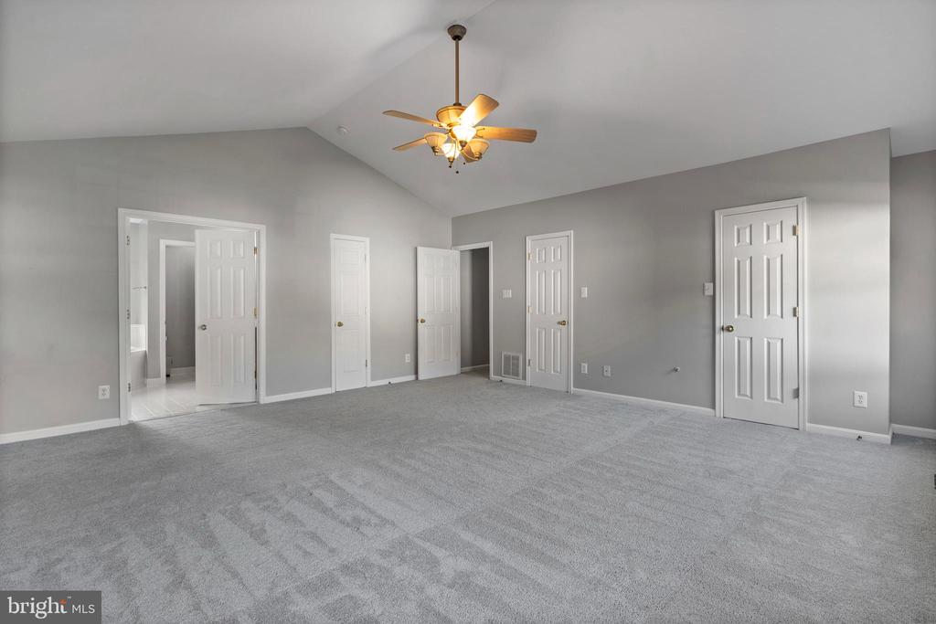 21347 BIRDSEYE COURT