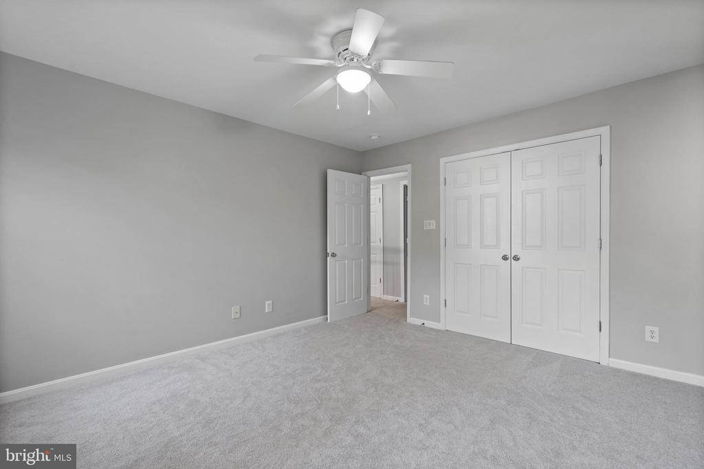 21347 BIRDSEYE COURT