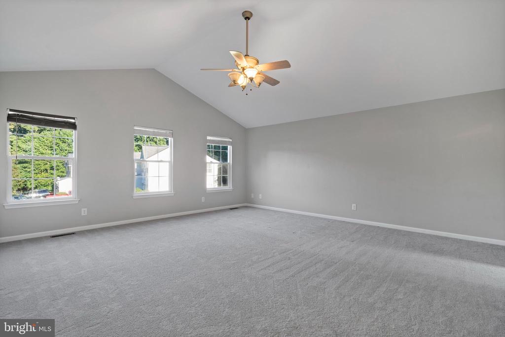21347 BIRDSEYE COURT