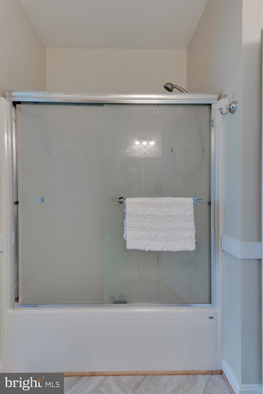 23560 F D R BOULEVARD Unit: 405