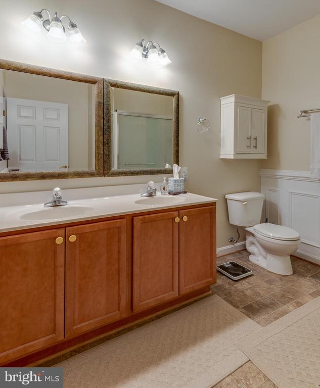23560 F D R BOULEVARD Unit: 405