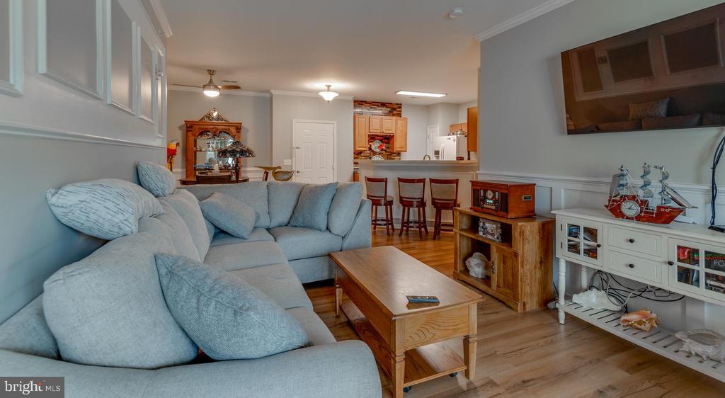 23560 F D R BOULEVARD Unit: 405