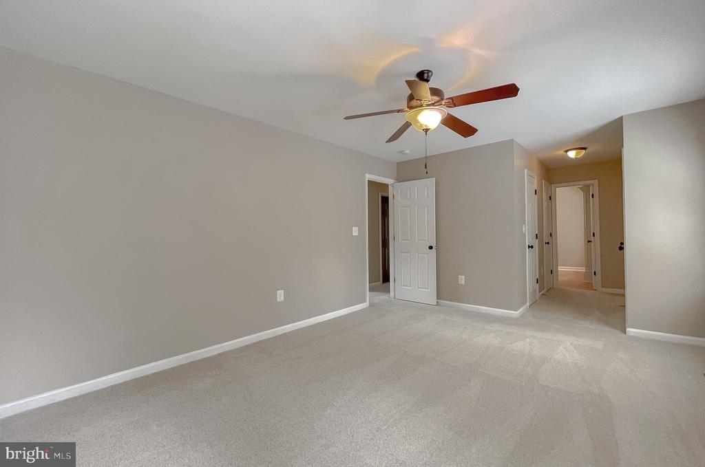 48875 GEORGE BONDS LANE