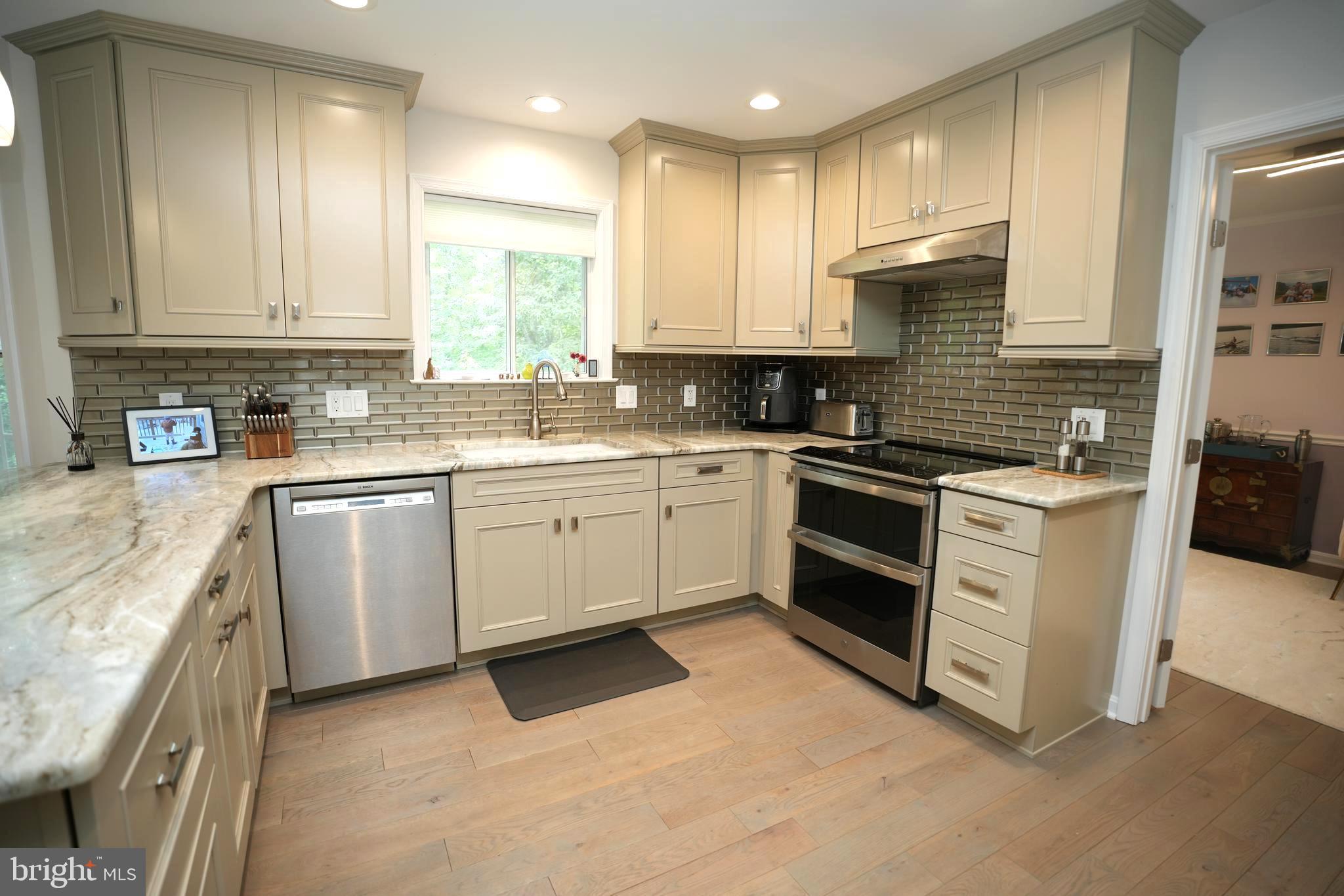 23185 PINEY WOOD CIRCLE