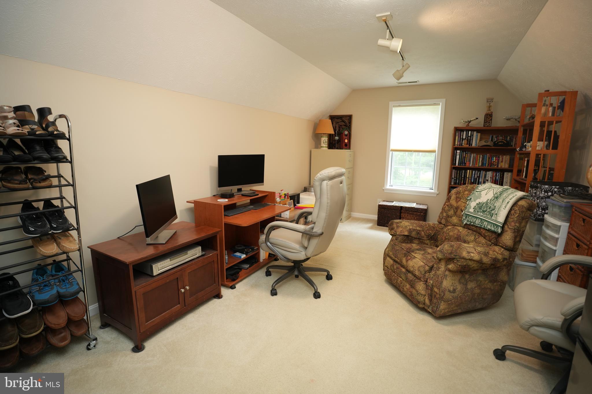 23185 PINEY WOOD CIRCLE
