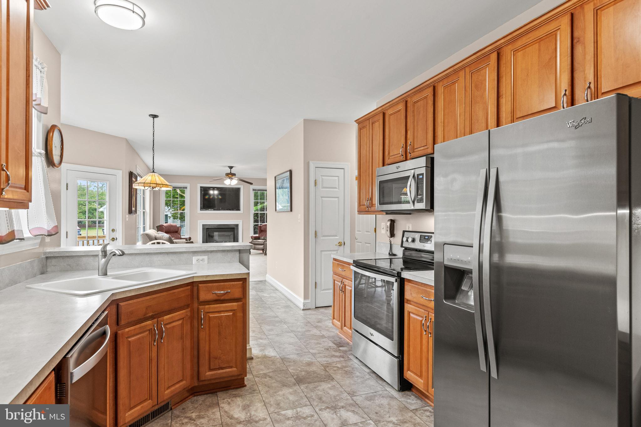 44297 READ COURT