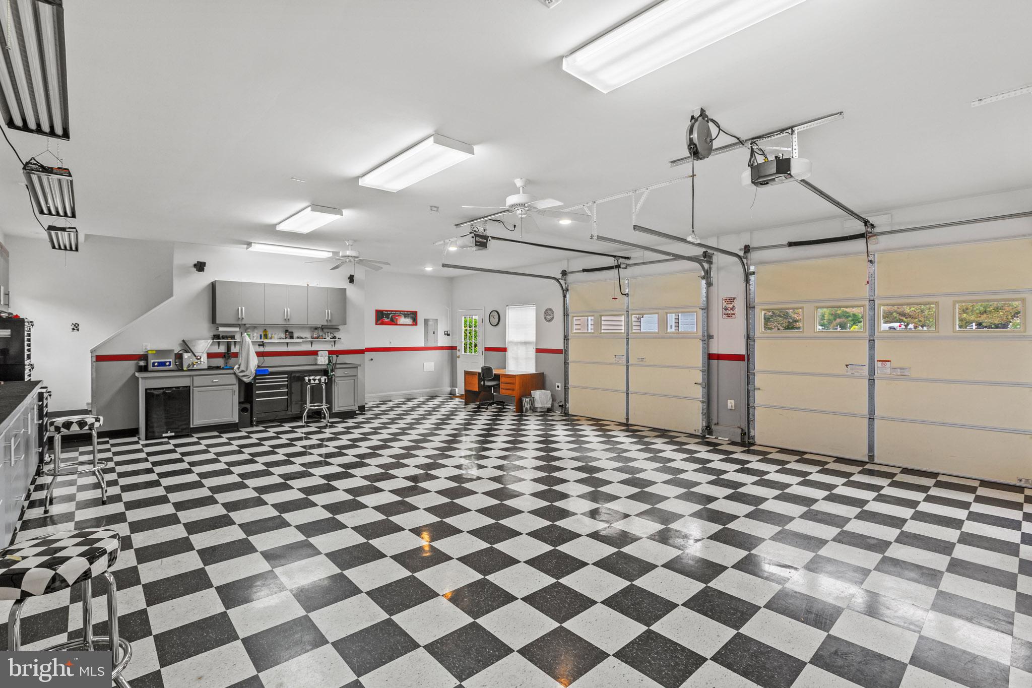 44297 READ COURT