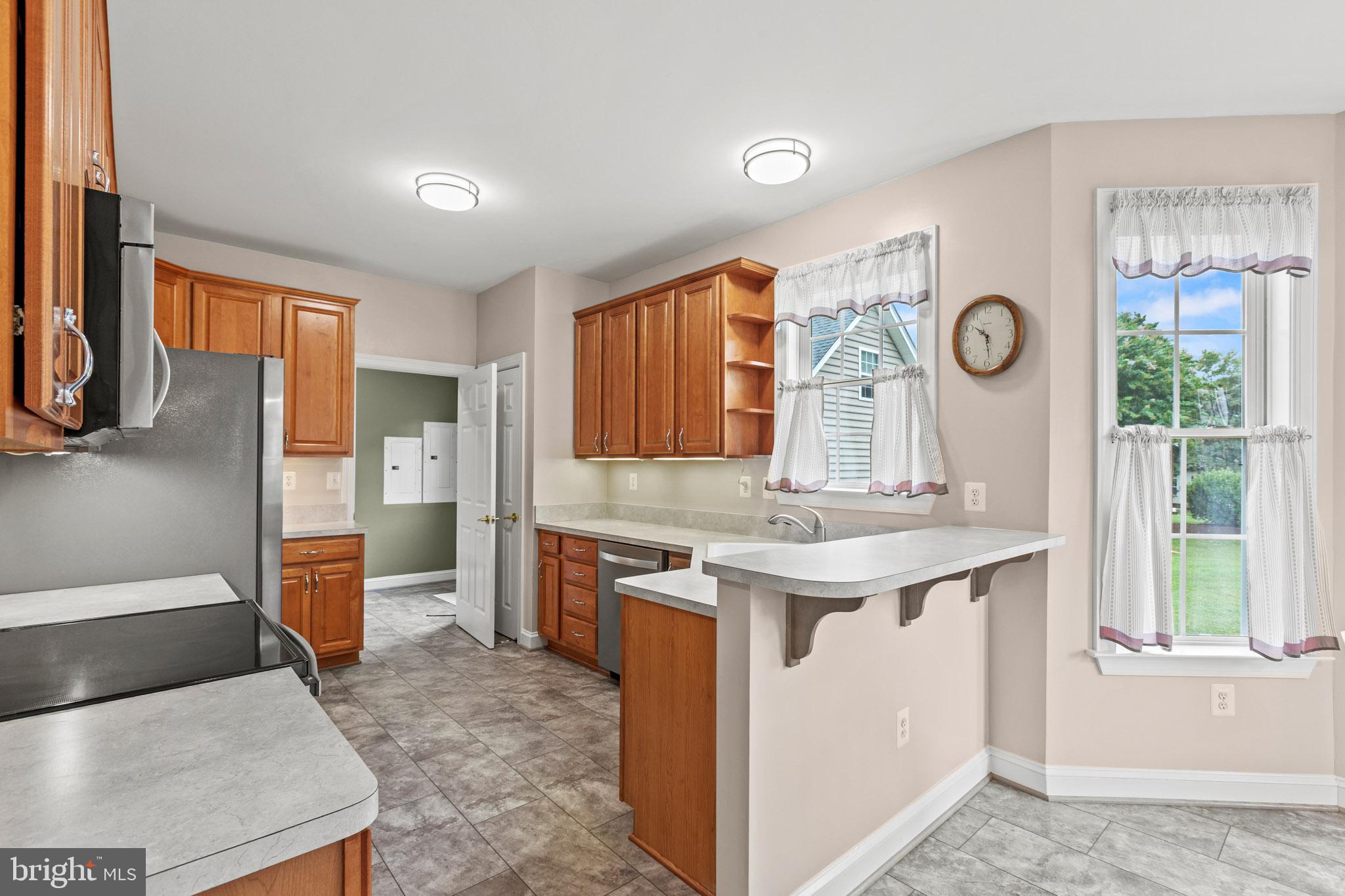 44297 READ COURT
