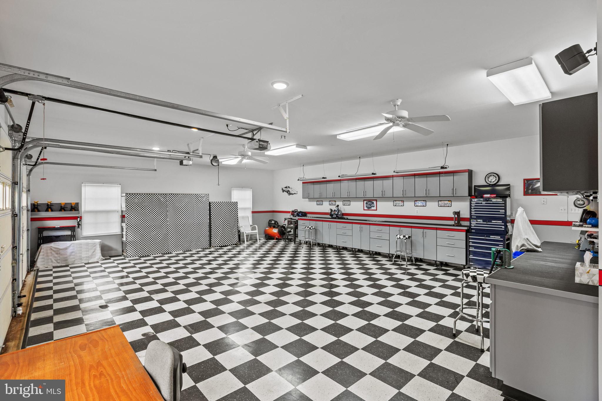 44297 READ COURT