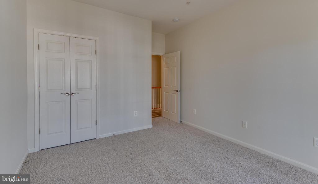 22539 LANDING WAY