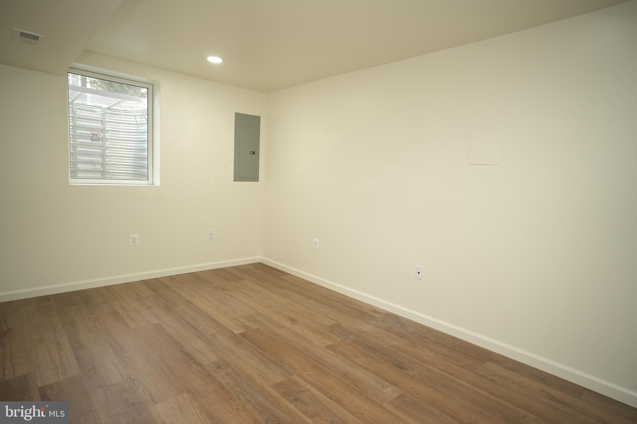 22271 GOLDENROD DRIVE BASEMENT APARTMENT