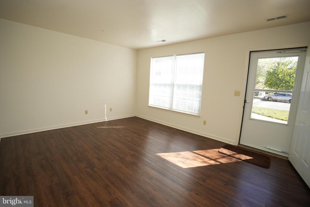 45828 WOLFTRAP WAY