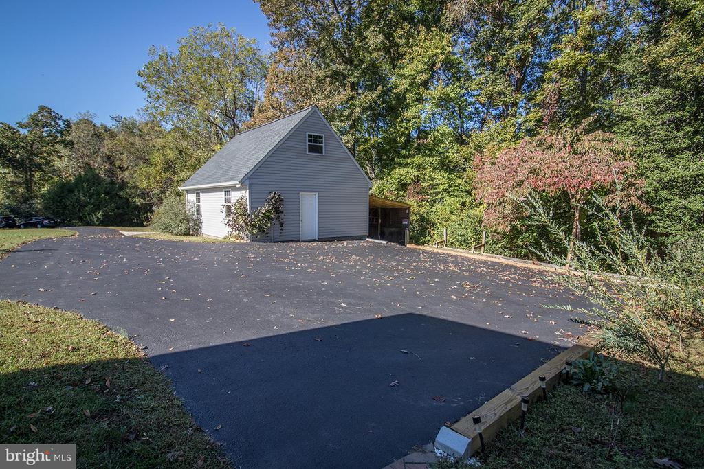 21515 OUR DRIVE WAY