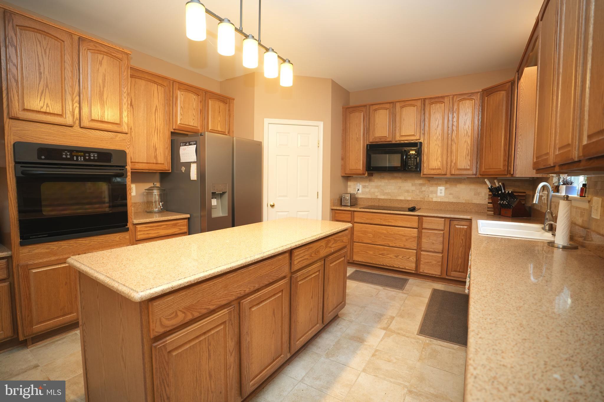 43248 WAVERLY COURT