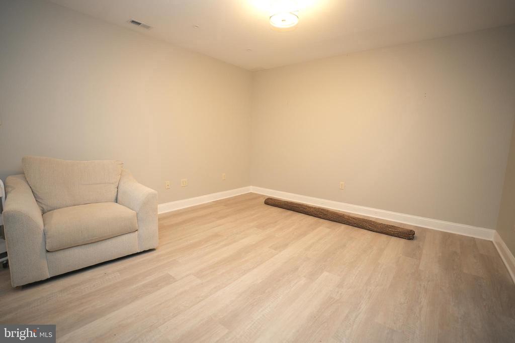 43248 WAVERLY COURT