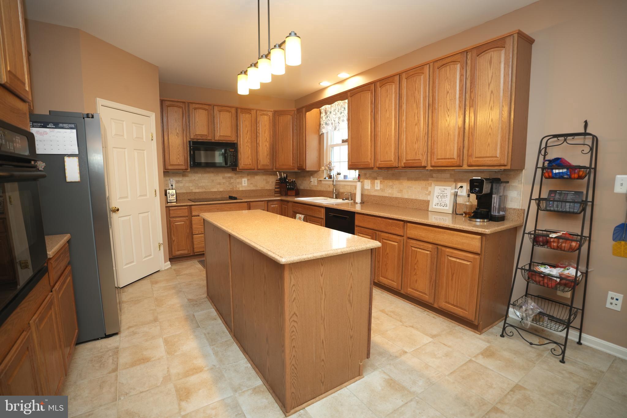 43248 WAVERLY COURT