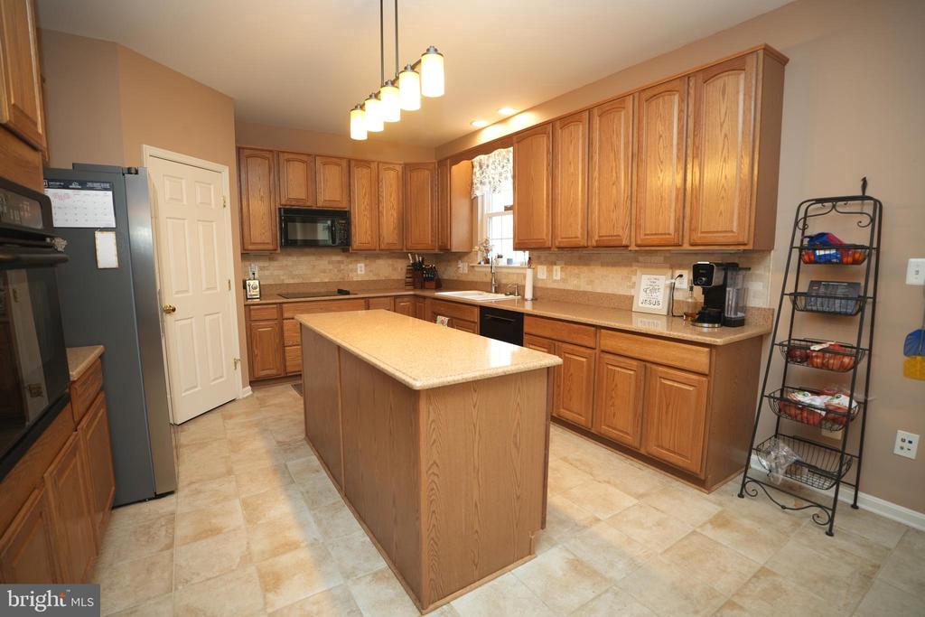 43248 WAVERLY COURT