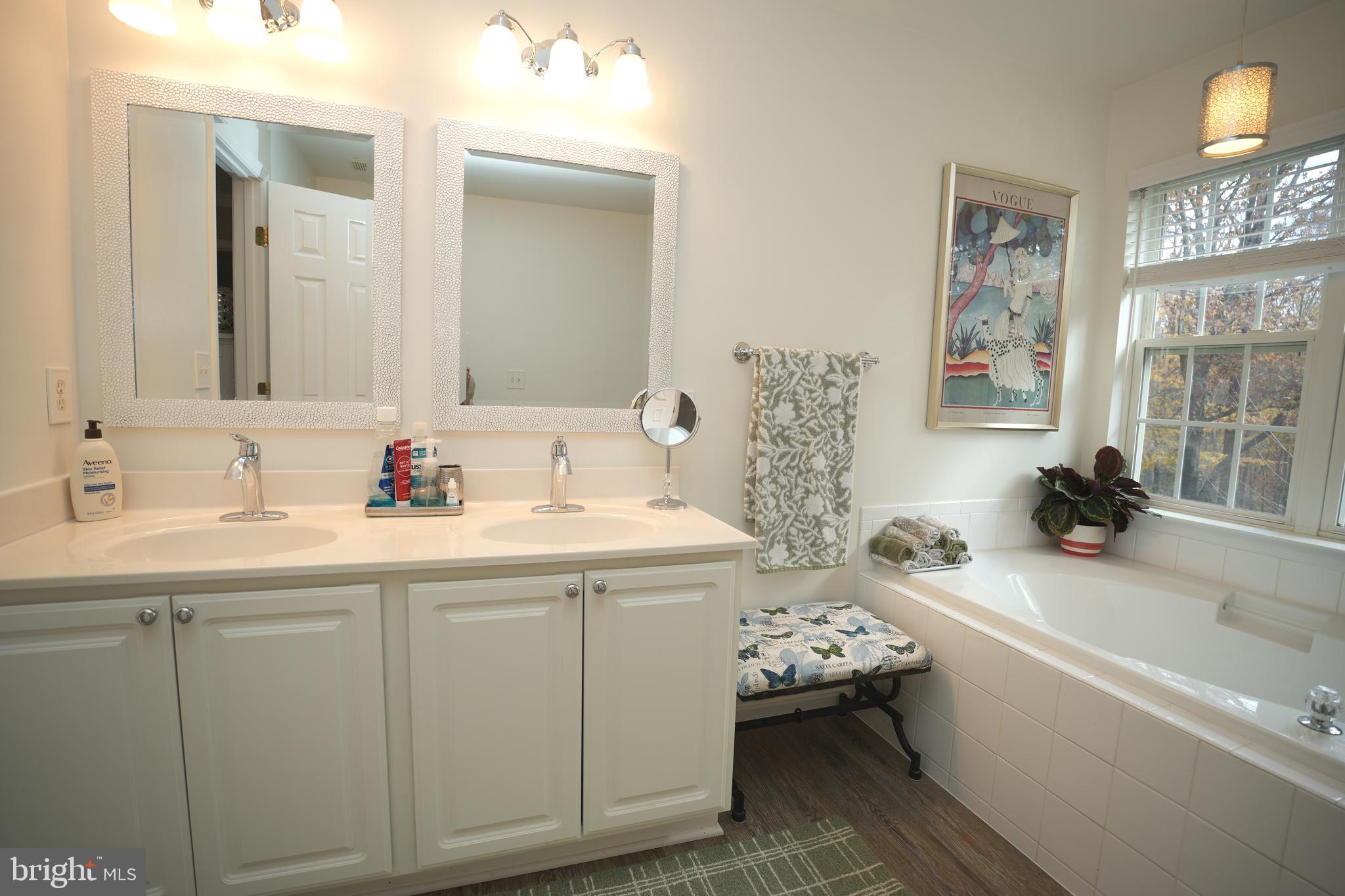 38711 HIDDEN POND COURT