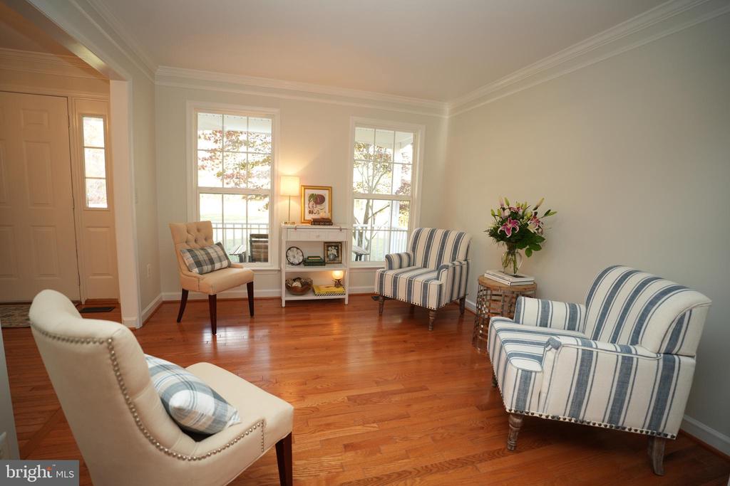 38711 HIDDEN POND COURT