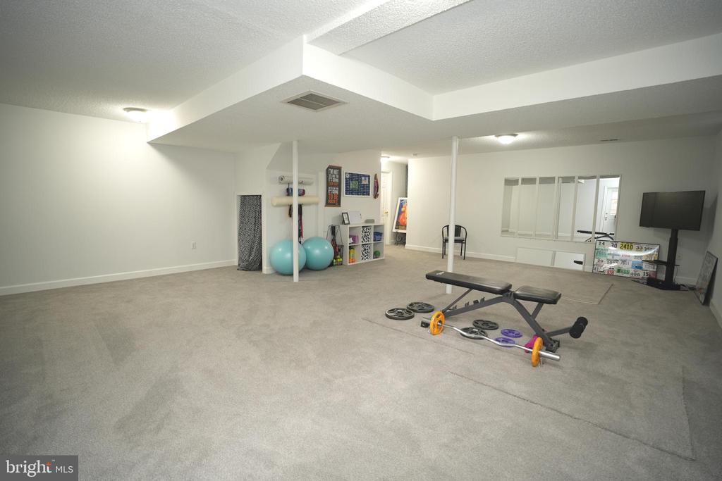 38711 HIDDEN POND COURT