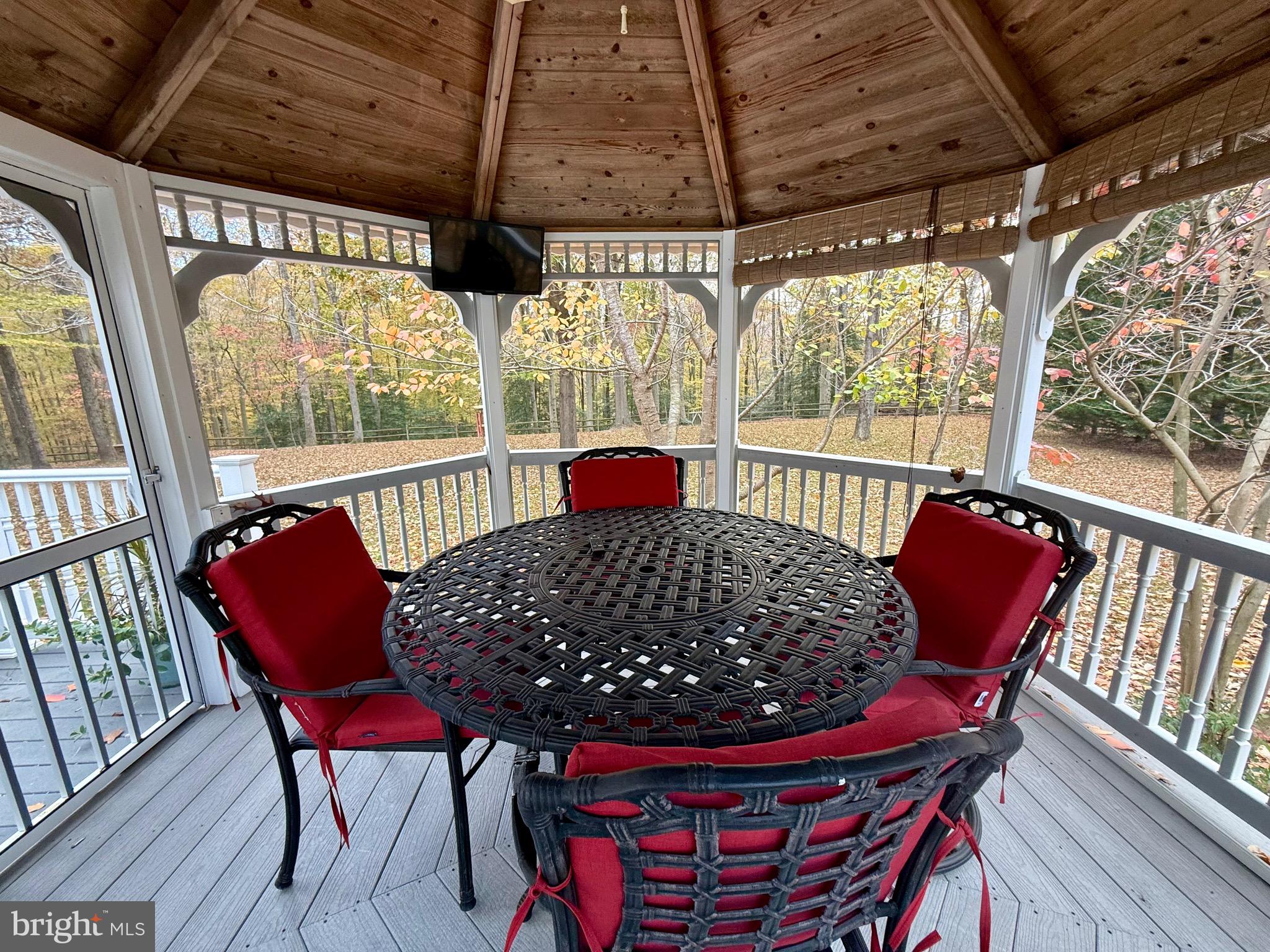 38711 HIDDEN POND COURT