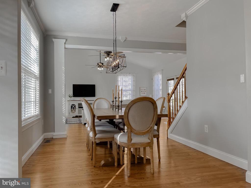 44180 CROSS BOW LANE