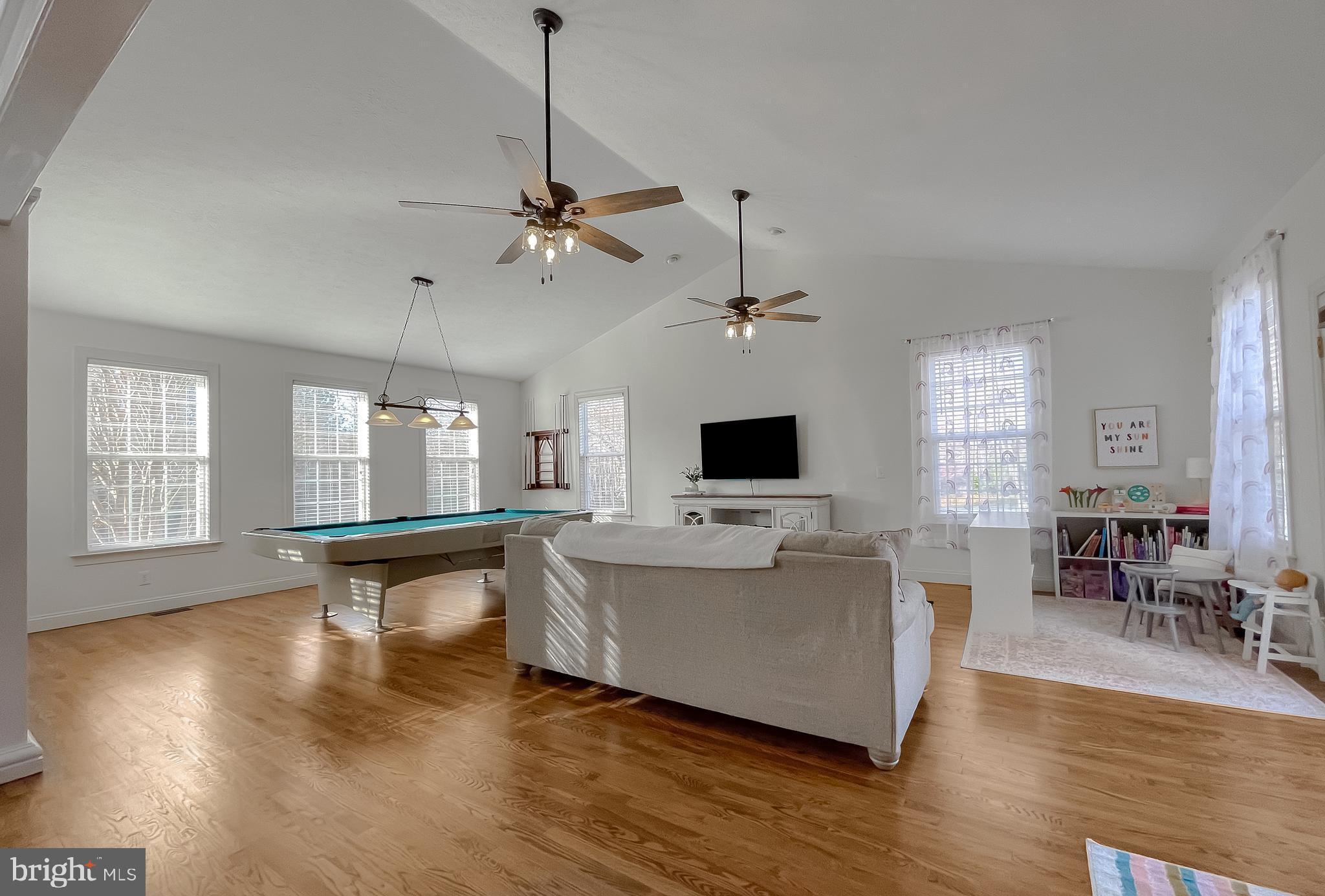 44180 CROSS BOW LANE