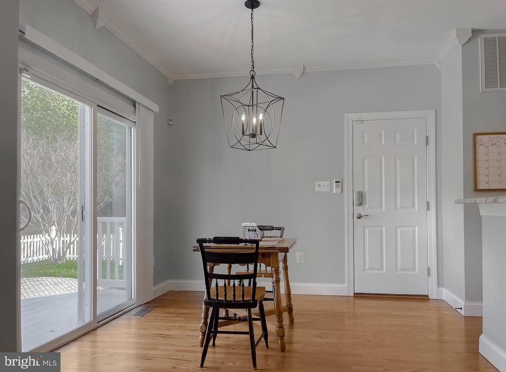 44180 CROSS BOW LANE