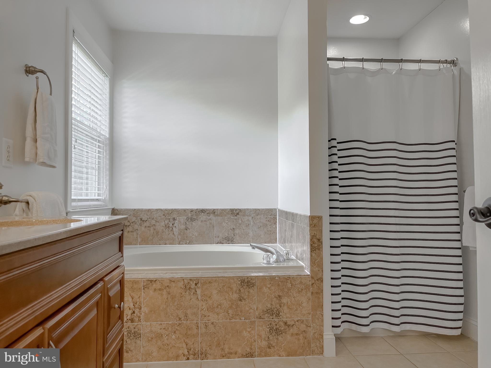 44180 CROSS BOW LANE