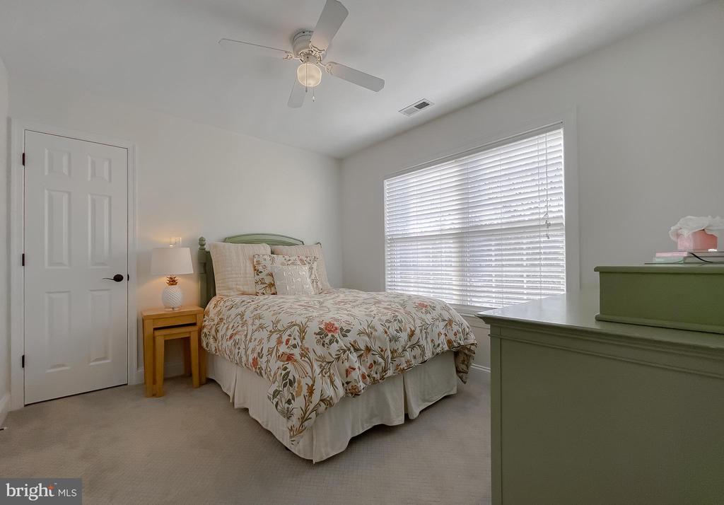 44180 CROSS BOW LANE