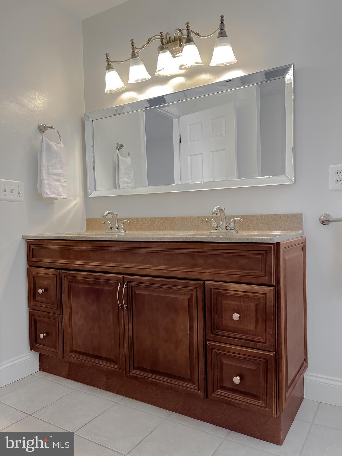 44180 CROSS BOW LANE