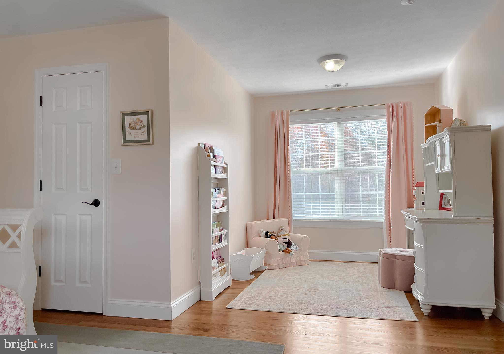 44180 CROSS BOW LANE