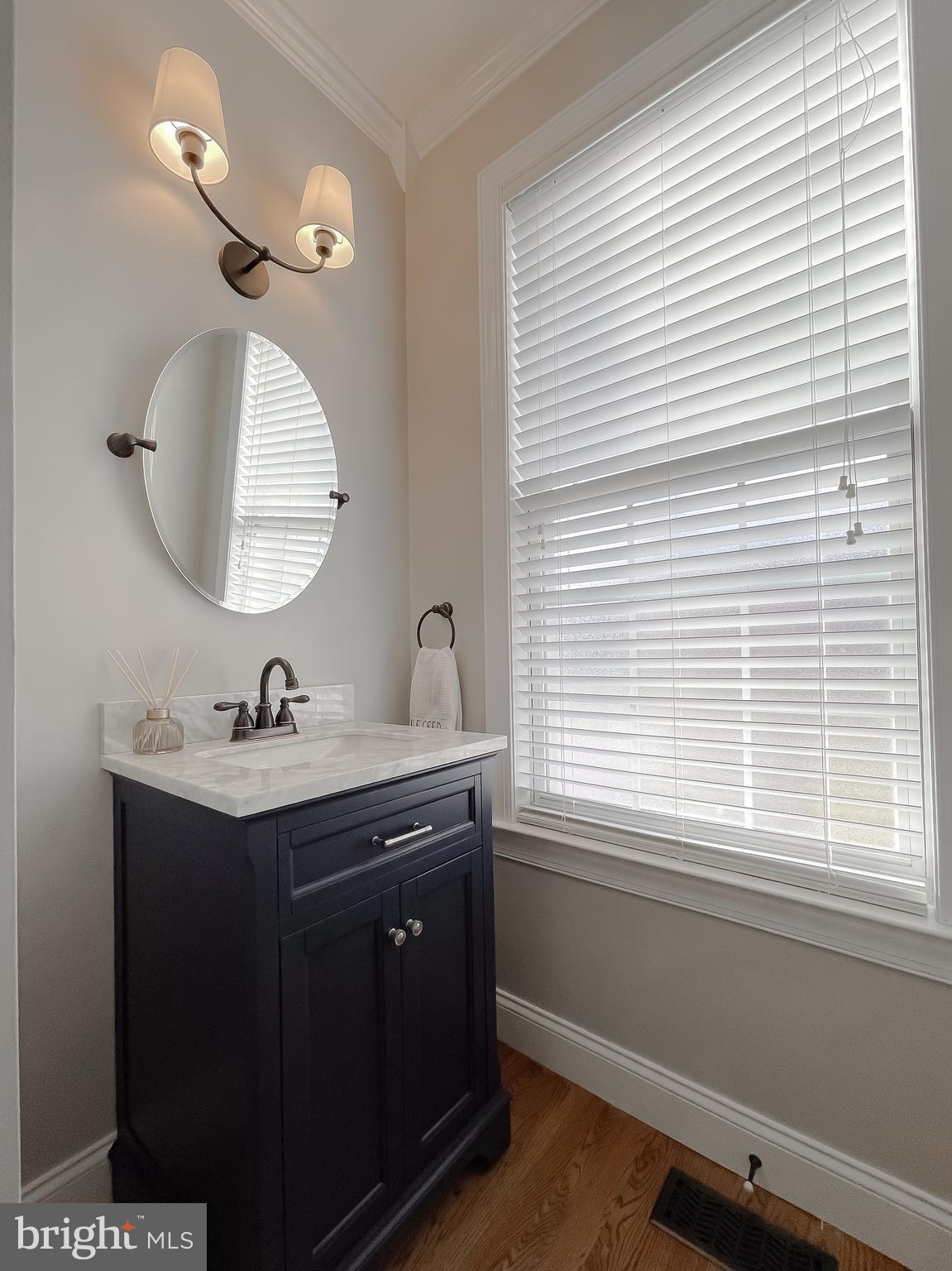44180 CROSS BOW LANE