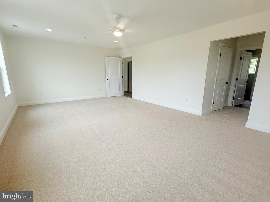 17490 LIGHTHOUSE COMMONS DRIVE