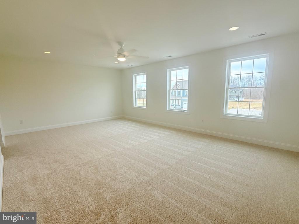 17490 LIGHTHOUSE COMMONS DRIVE