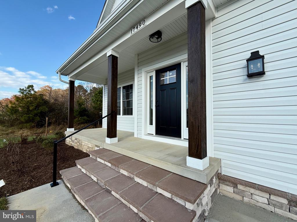 17490 LIGHTHOUSE COMMONS DRIVE