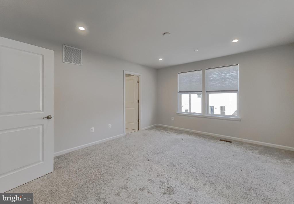 23296 SUGAR PINE LANE