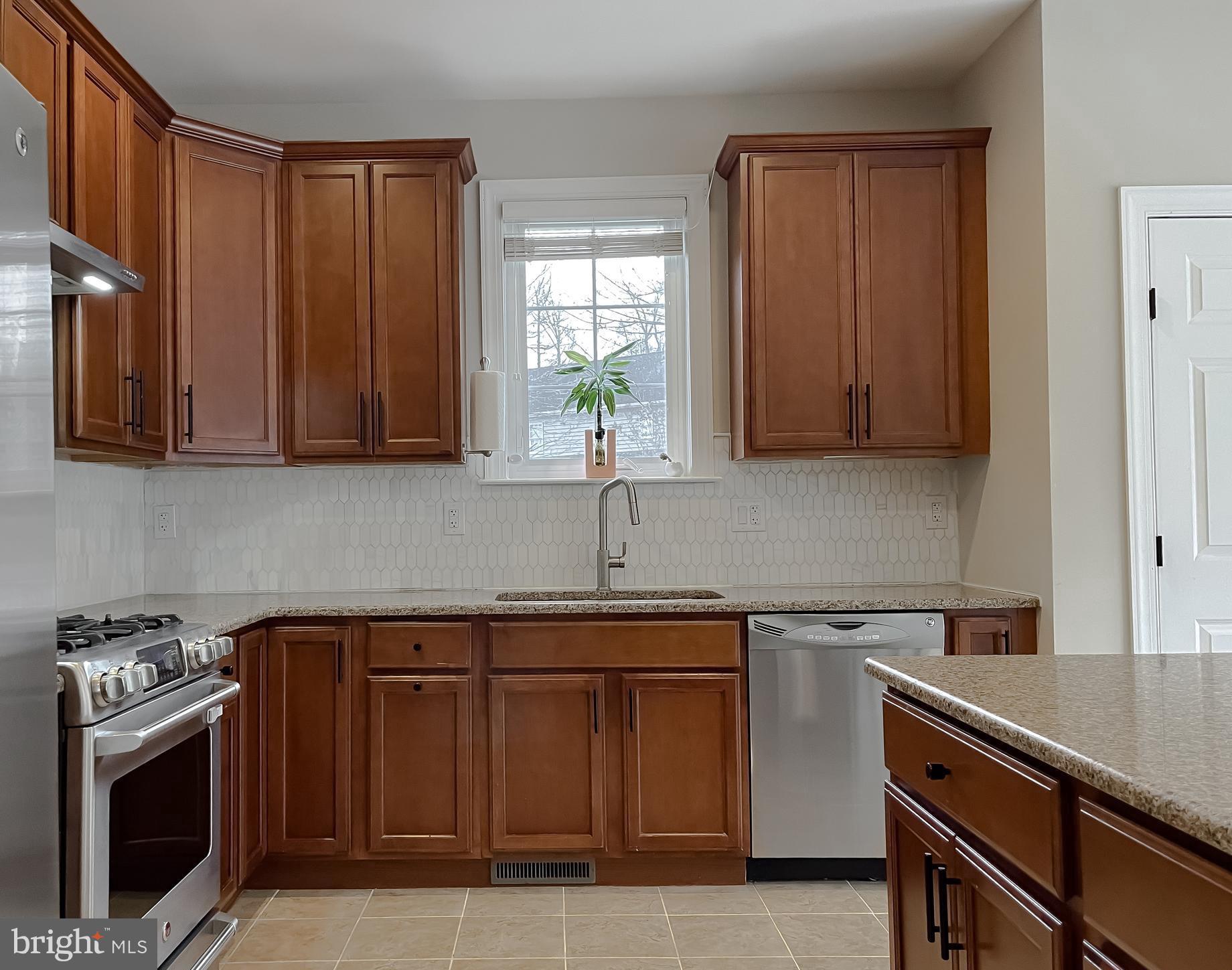 41895 TOMEY COURT