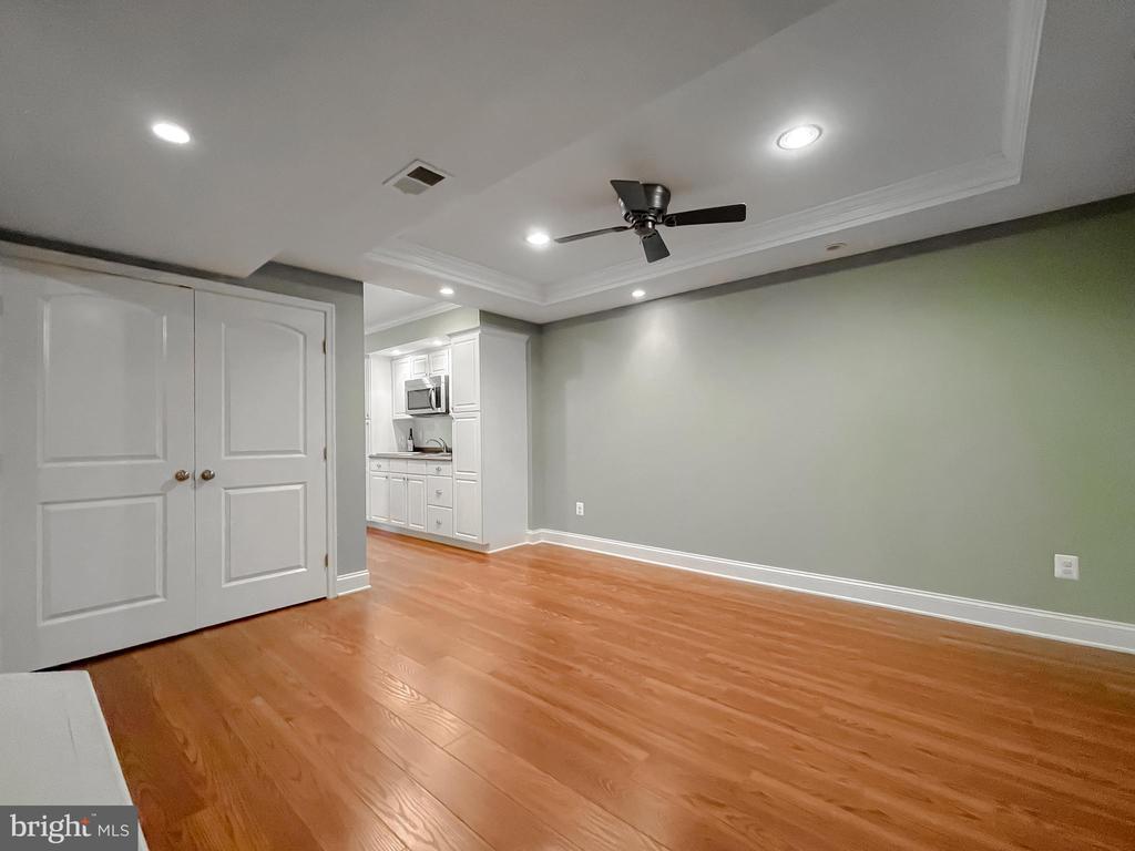 21060 WOODMERE DRIVE