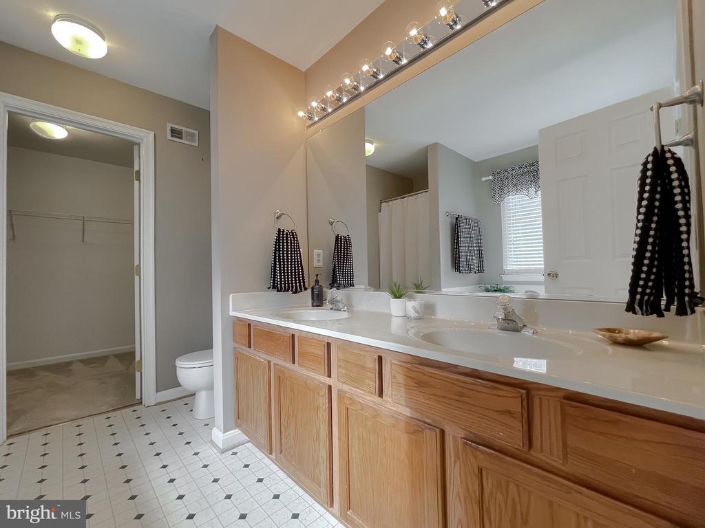 21060 WOODMERE DRIVE