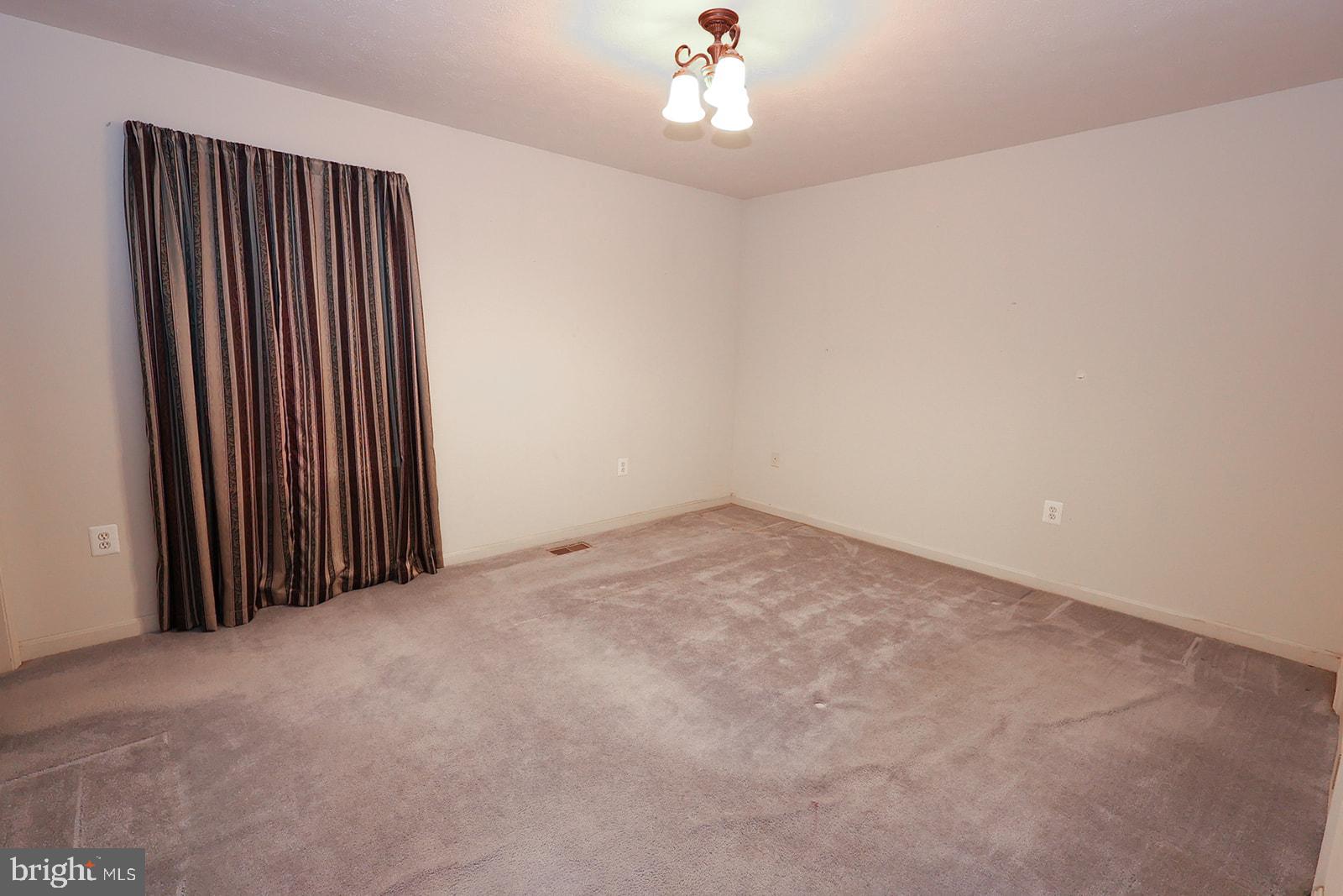 38877 JADE WAY