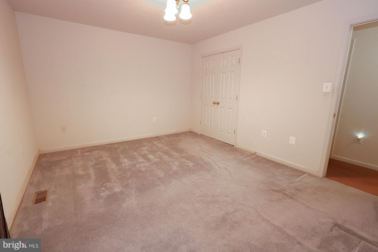 38877 JADE WAY