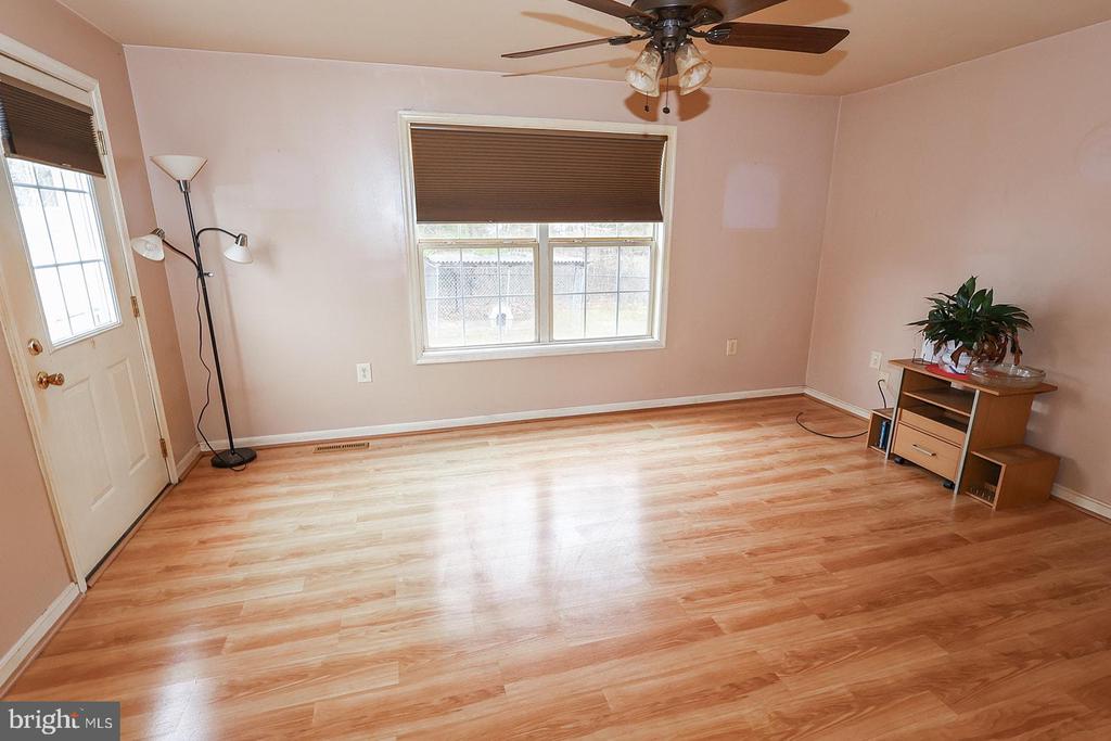 38877 JADE WAY