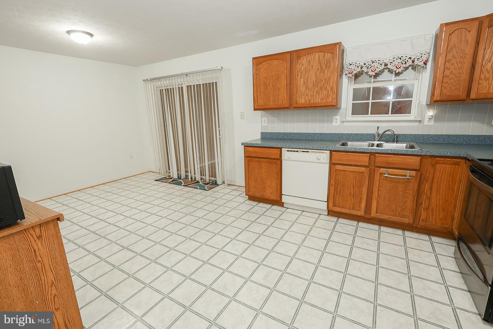 38877 JADE WAY